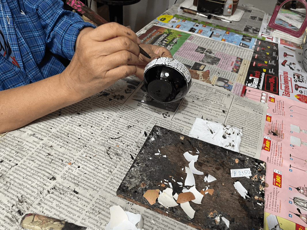 Laque et coquilles d'oeuf