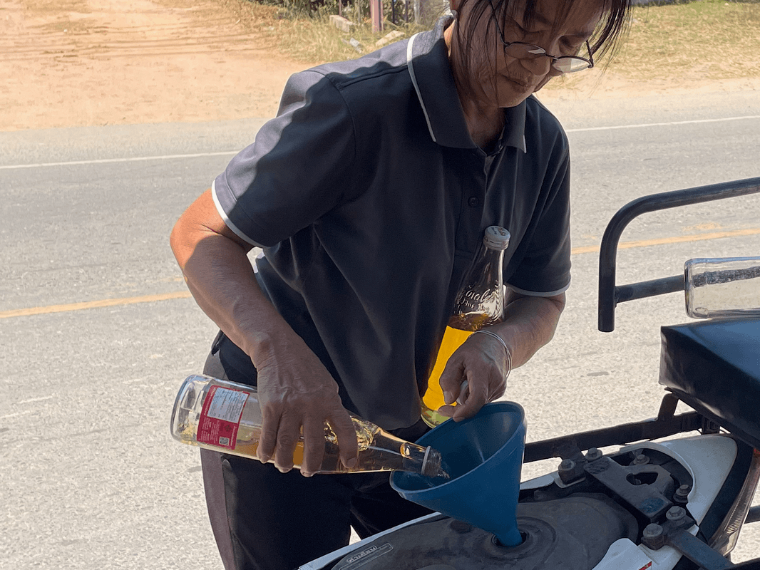 Remplissage du réservoir d'essence